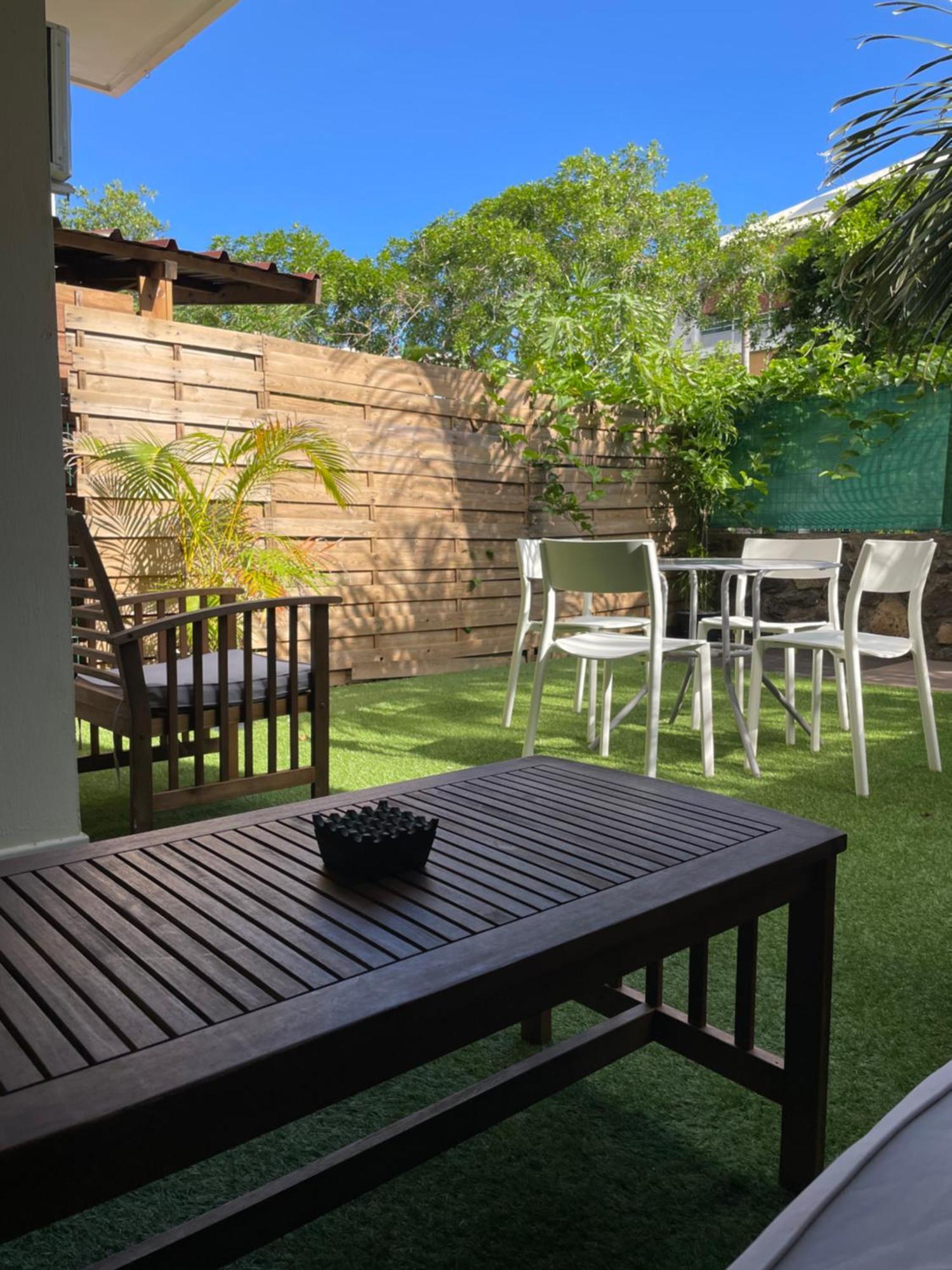 Prana Lodge Saint Gilles Les Bains 800 M De La Plage Luaran gambar